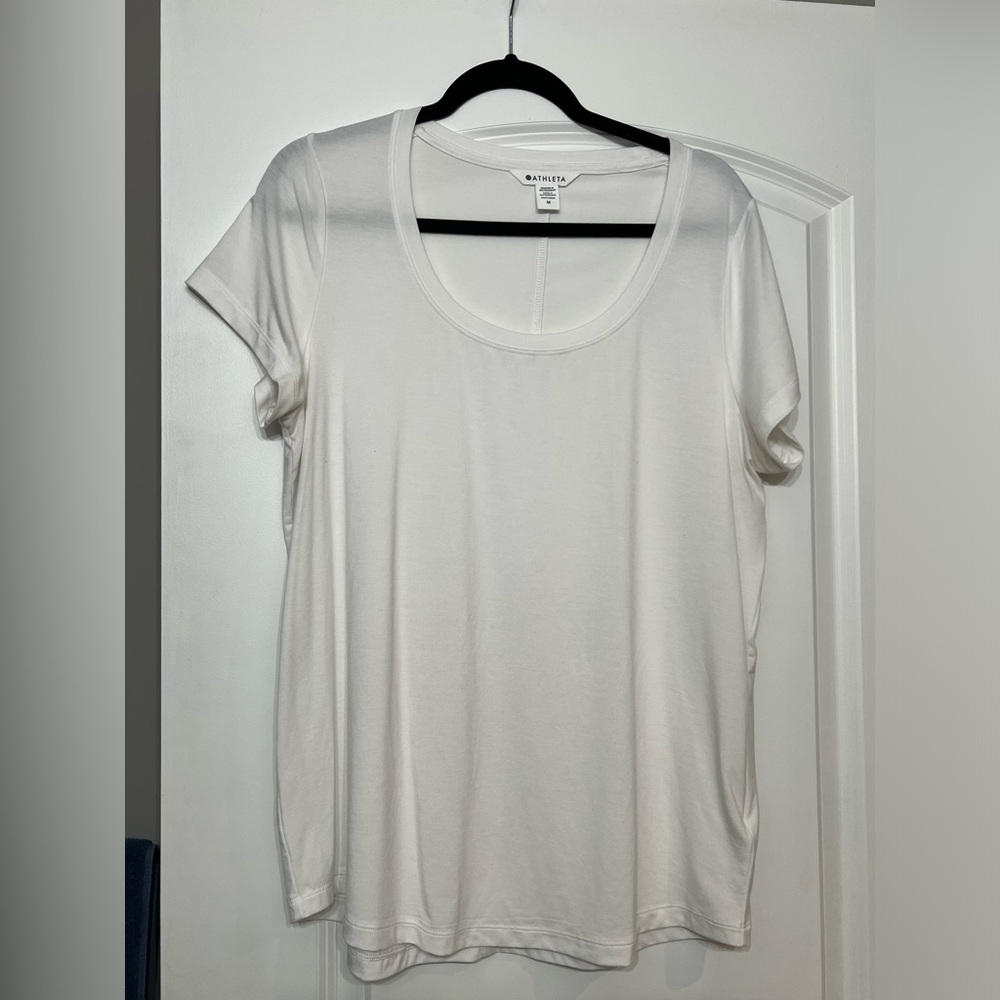 Athleta tee